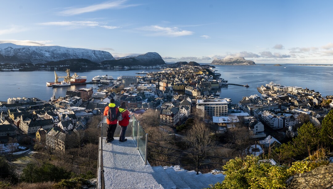 Hurtigruten: alesund Norway HGR   Foto Tommy Simonsen