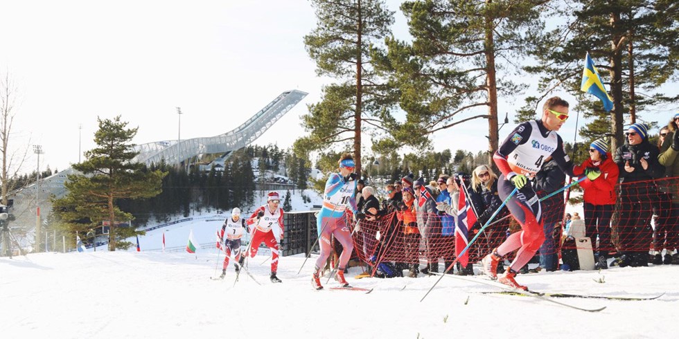 Städtereisen: holmenkollen skifest skilopere foran hoppbakken foto jacques holst