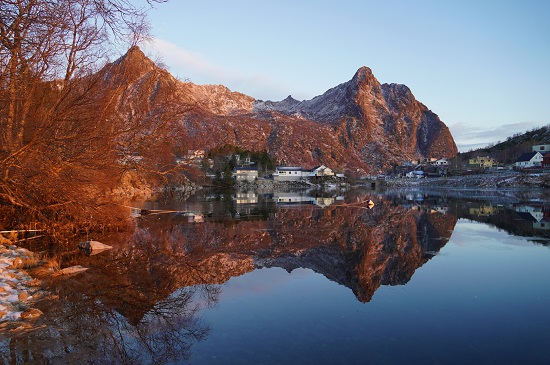 Hurtigruten: svolvuer lofoten christine baglo visitnorway